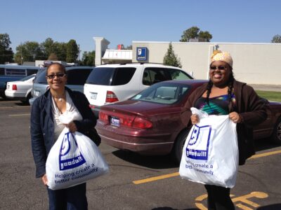 Janetta and Dorothy use their time wisely while we get our tires changed in Marion, Iowa